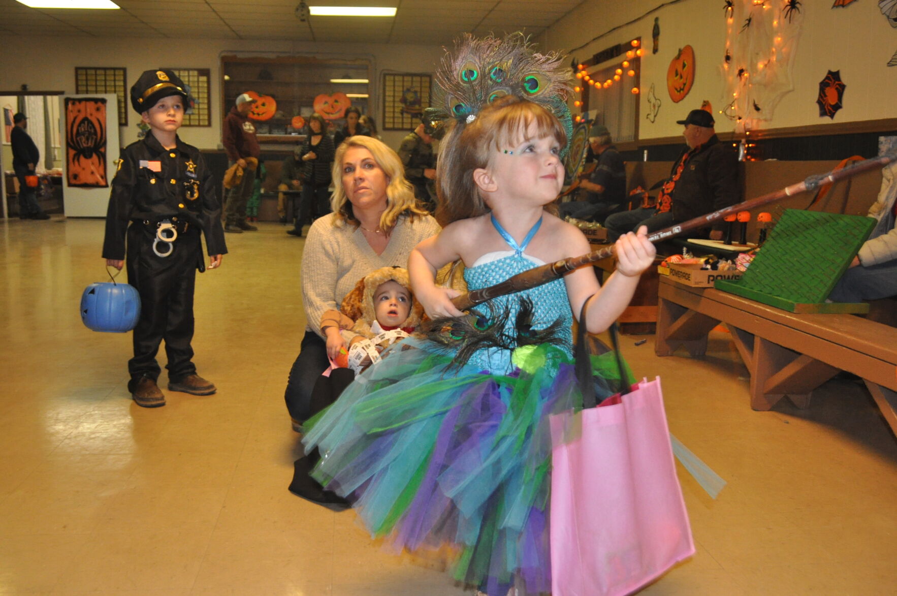 Costume Fun At White Bird